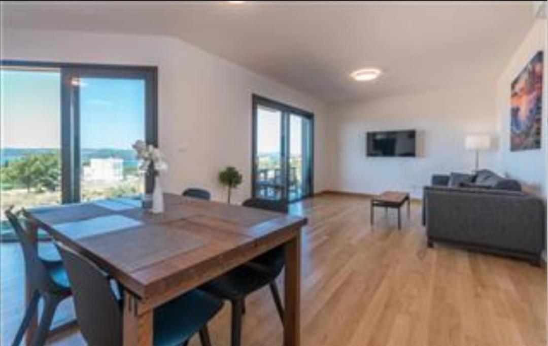 Dvj Apartments 3 スベティ・フィリップ・イ・ヤコブ エクステリア 写真